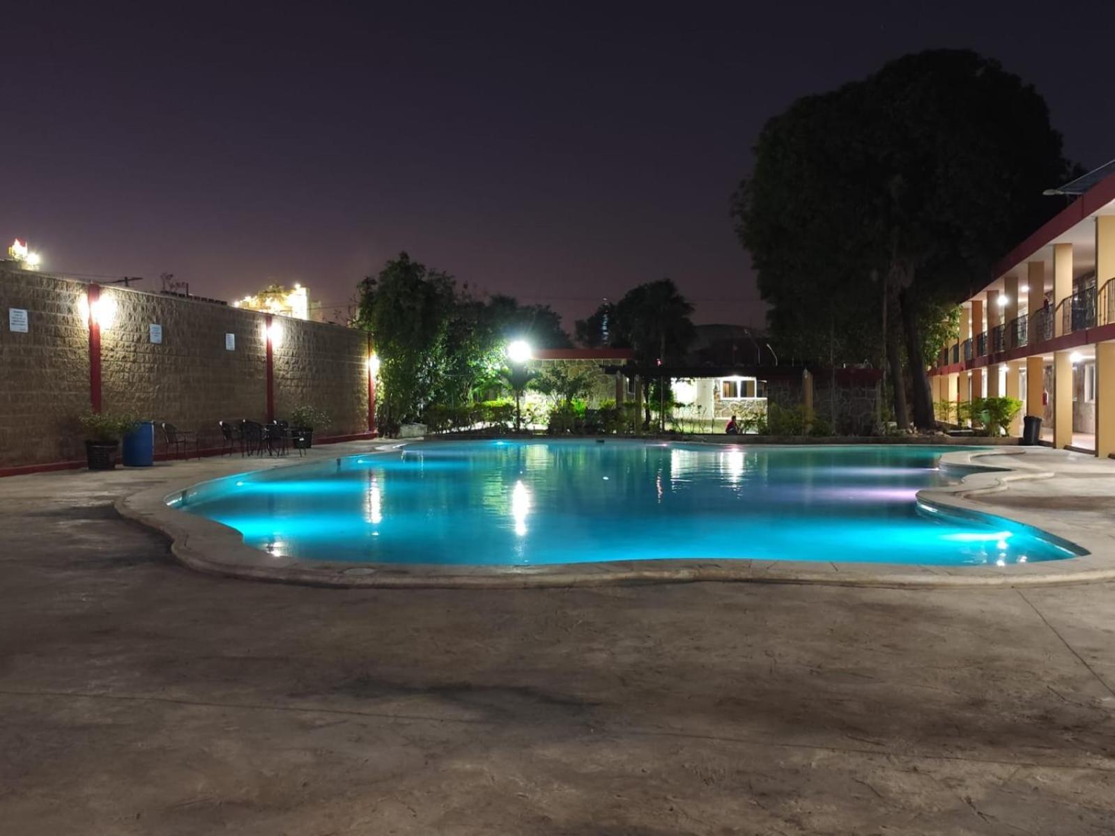 Hotel Posada Maya Merida Bagian luar foto
